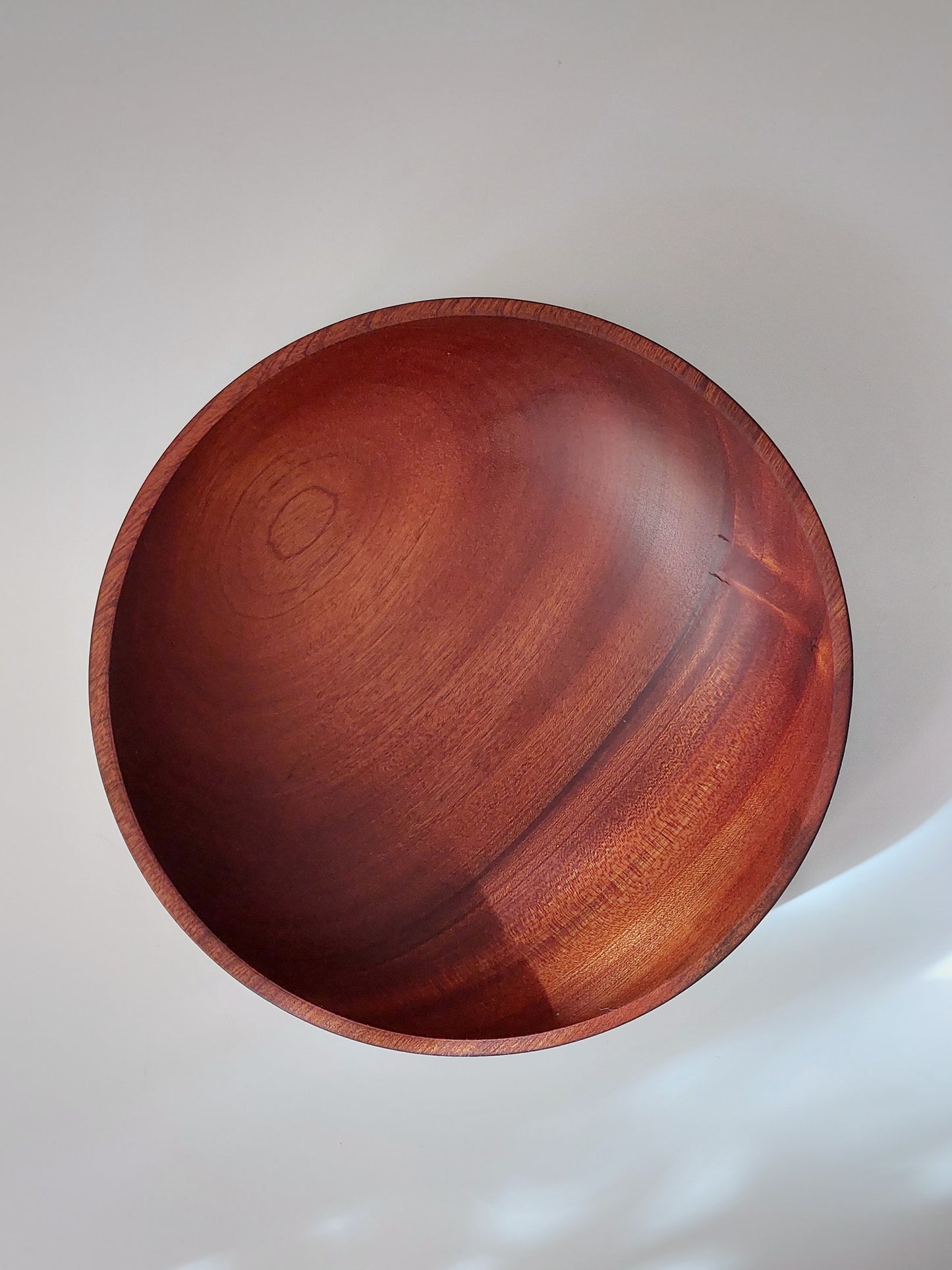 A18 Cuenco de madera de Sapeli