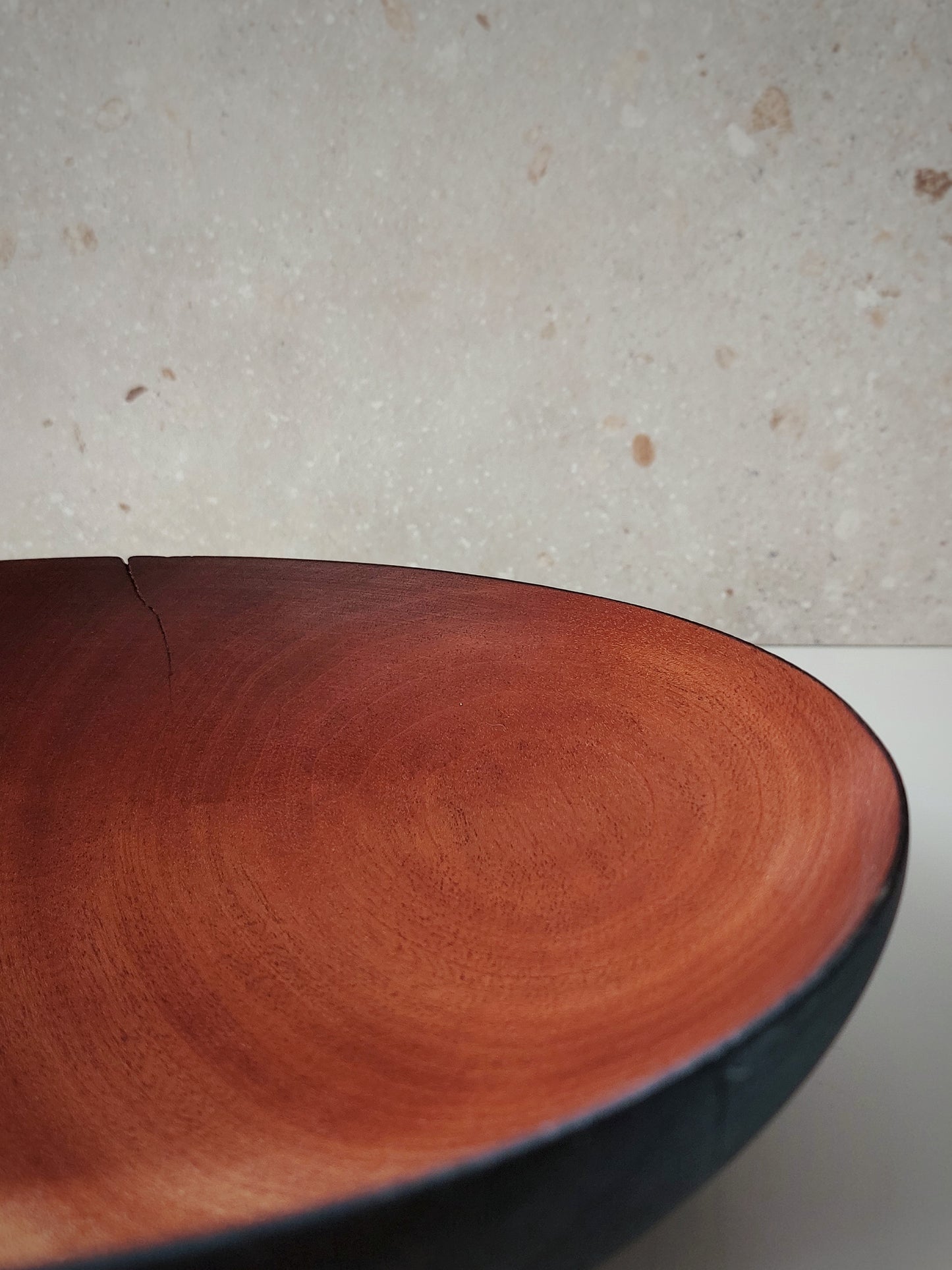 A20 Sapeli wood centerpiece
