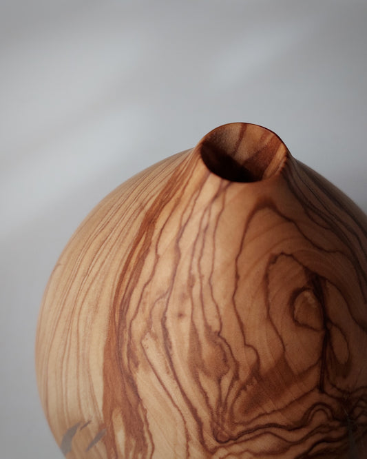 B36 Olive wood vase