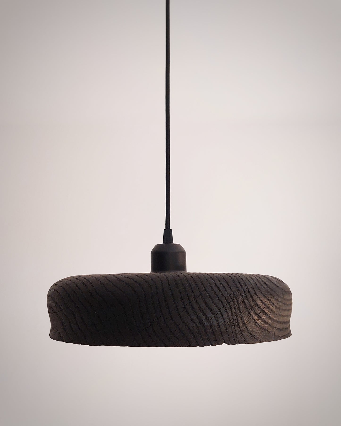 L01 European Oak Lamp