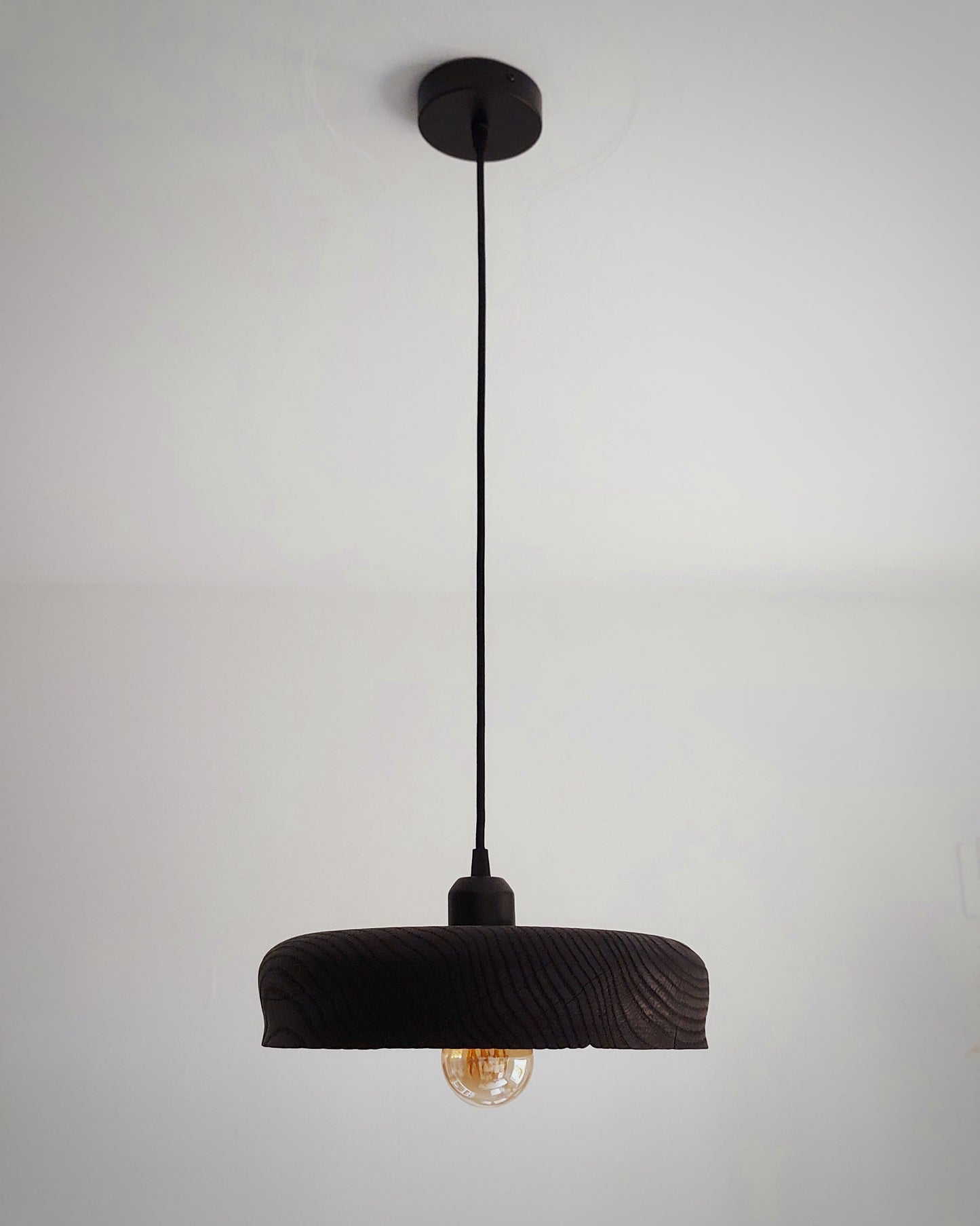 L01 European Oak Lamp