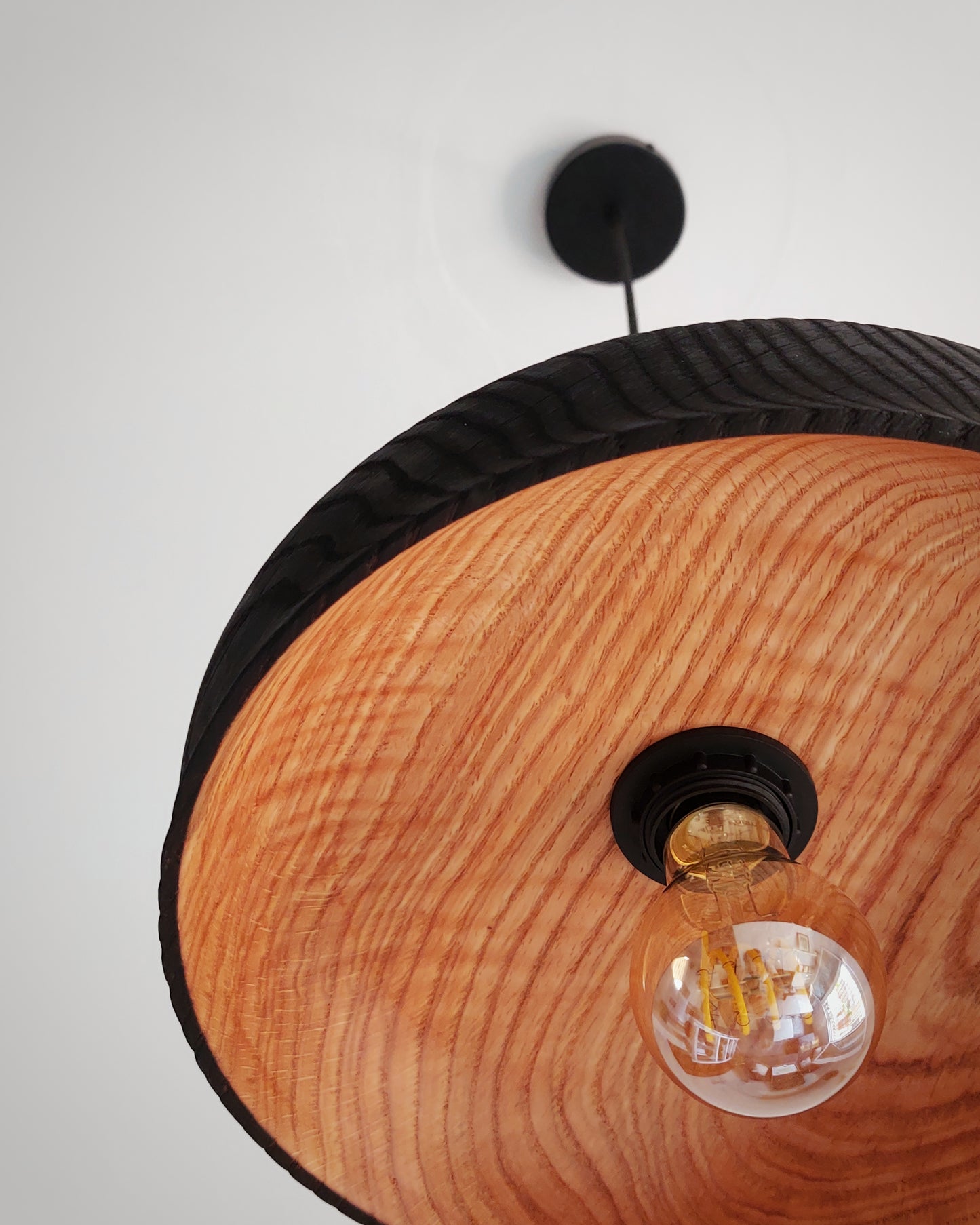 L01 European Oak Lamp