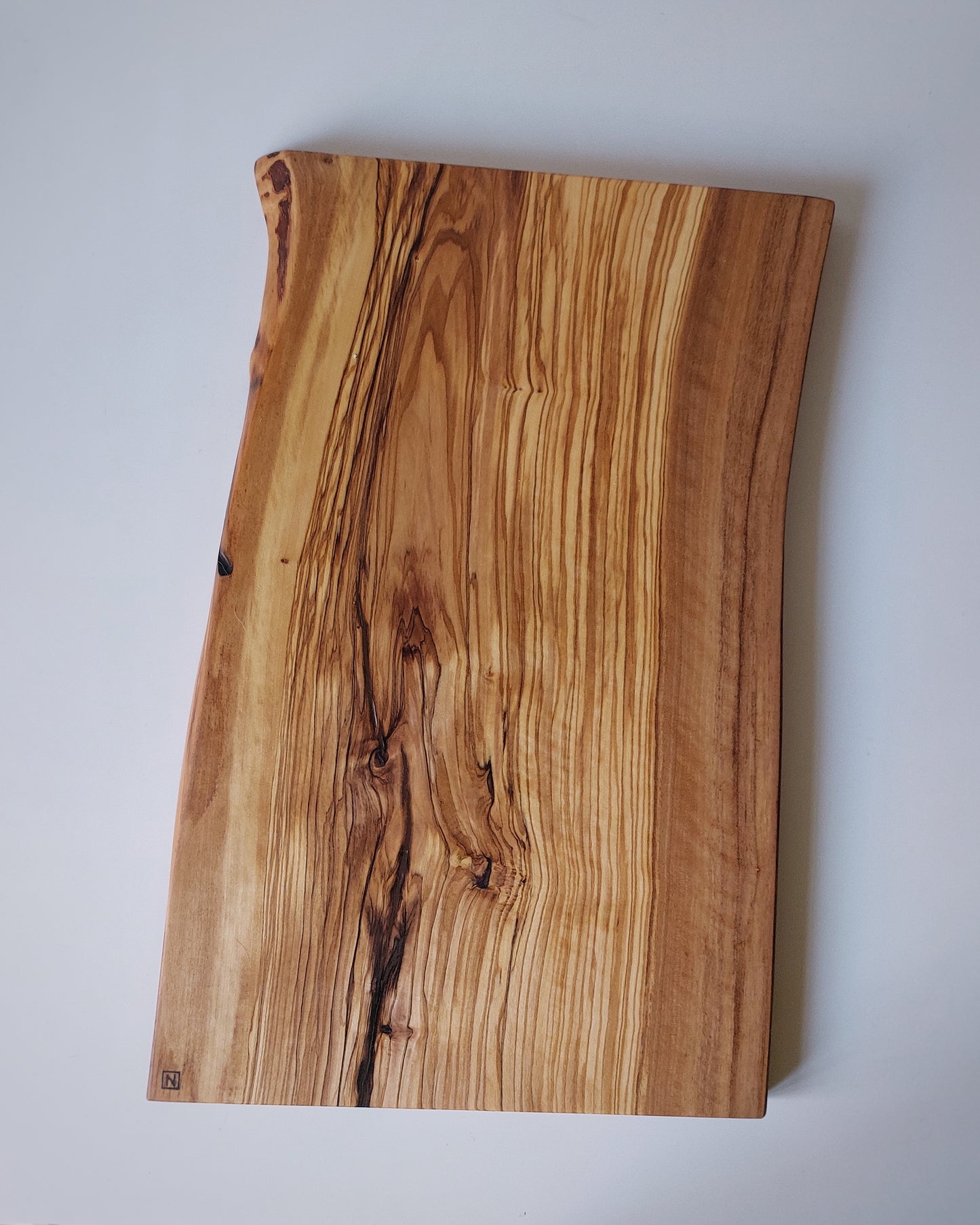 T16 Spanish Olive Cutting Board