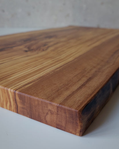 T16 Spanish Olive Cutting Board