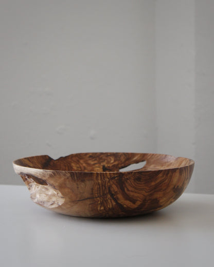 A124 Spanish Olive Wood Centerpiece