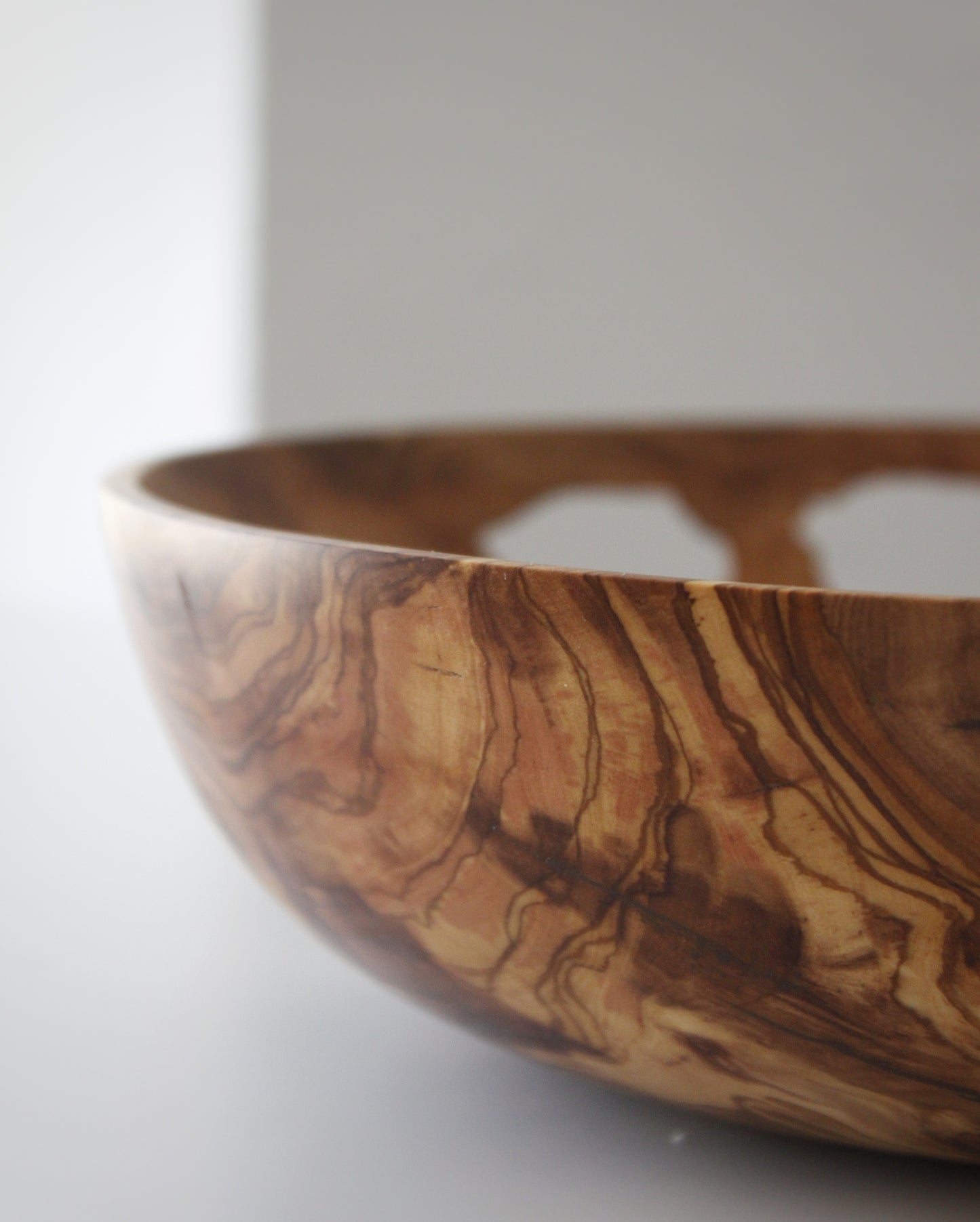 A124 Spanish Olive Wood Centerpiece