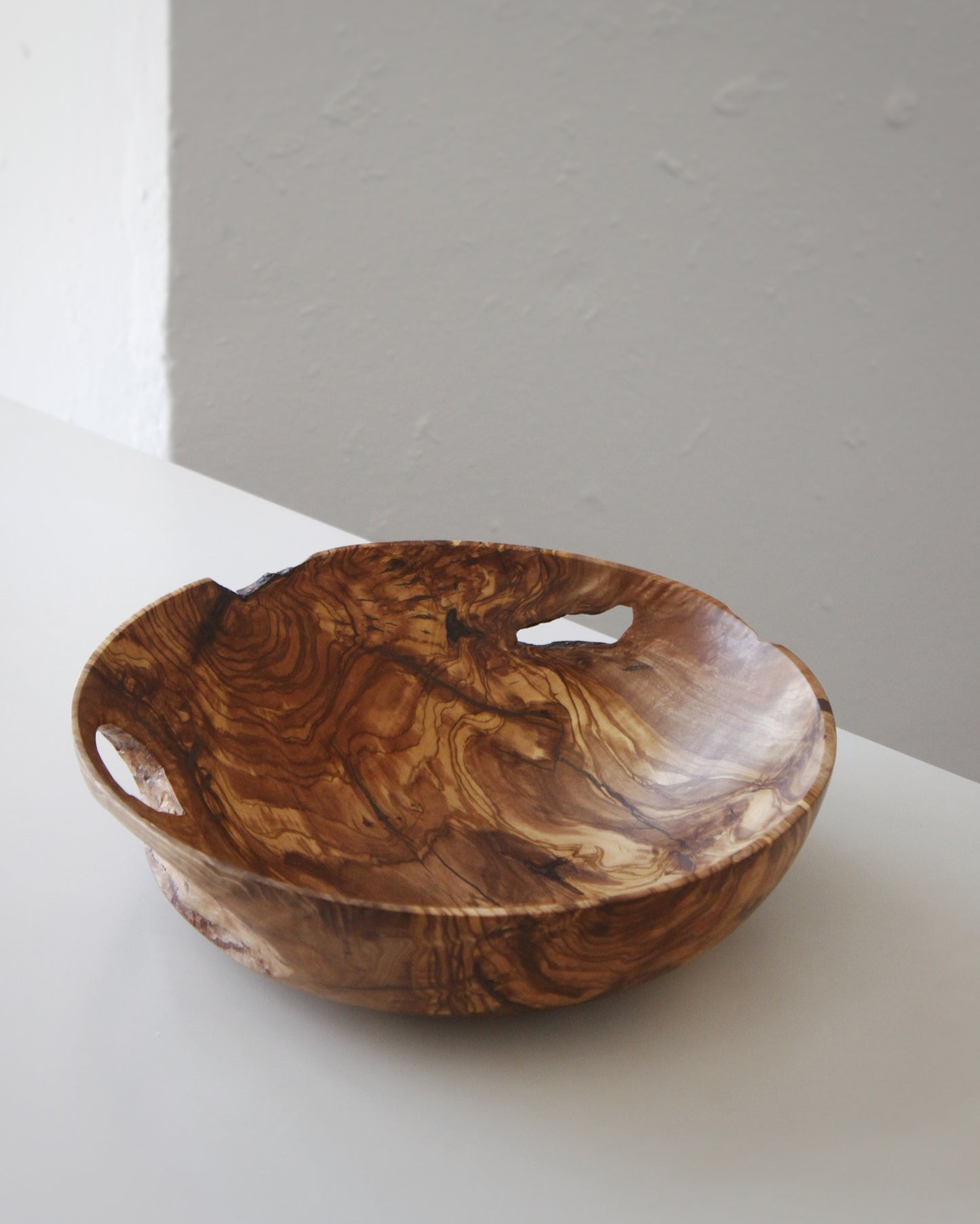 A124 Spanish Olive Wood Centerpiece