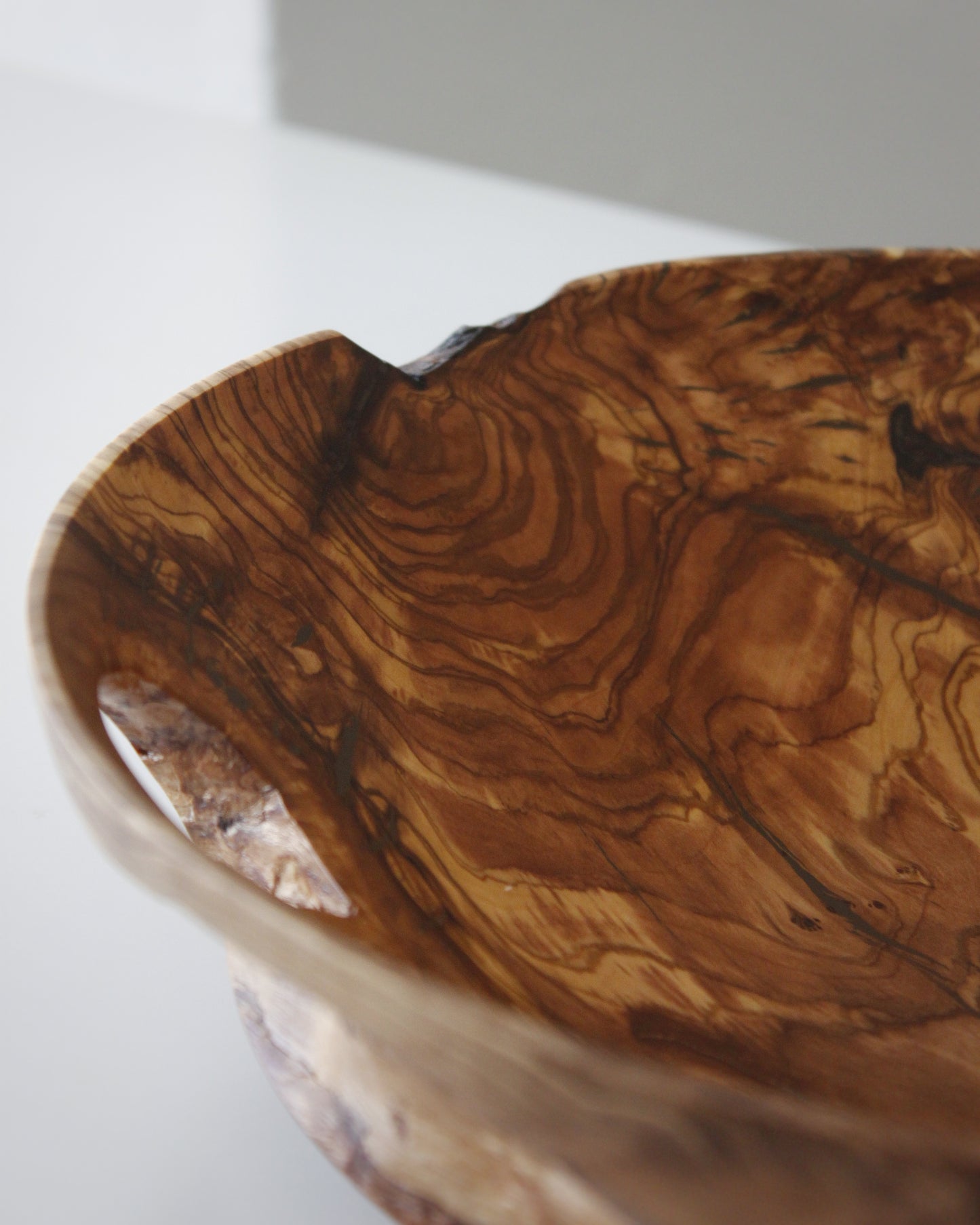 A124 Spanish Olive Wood Centerpiece