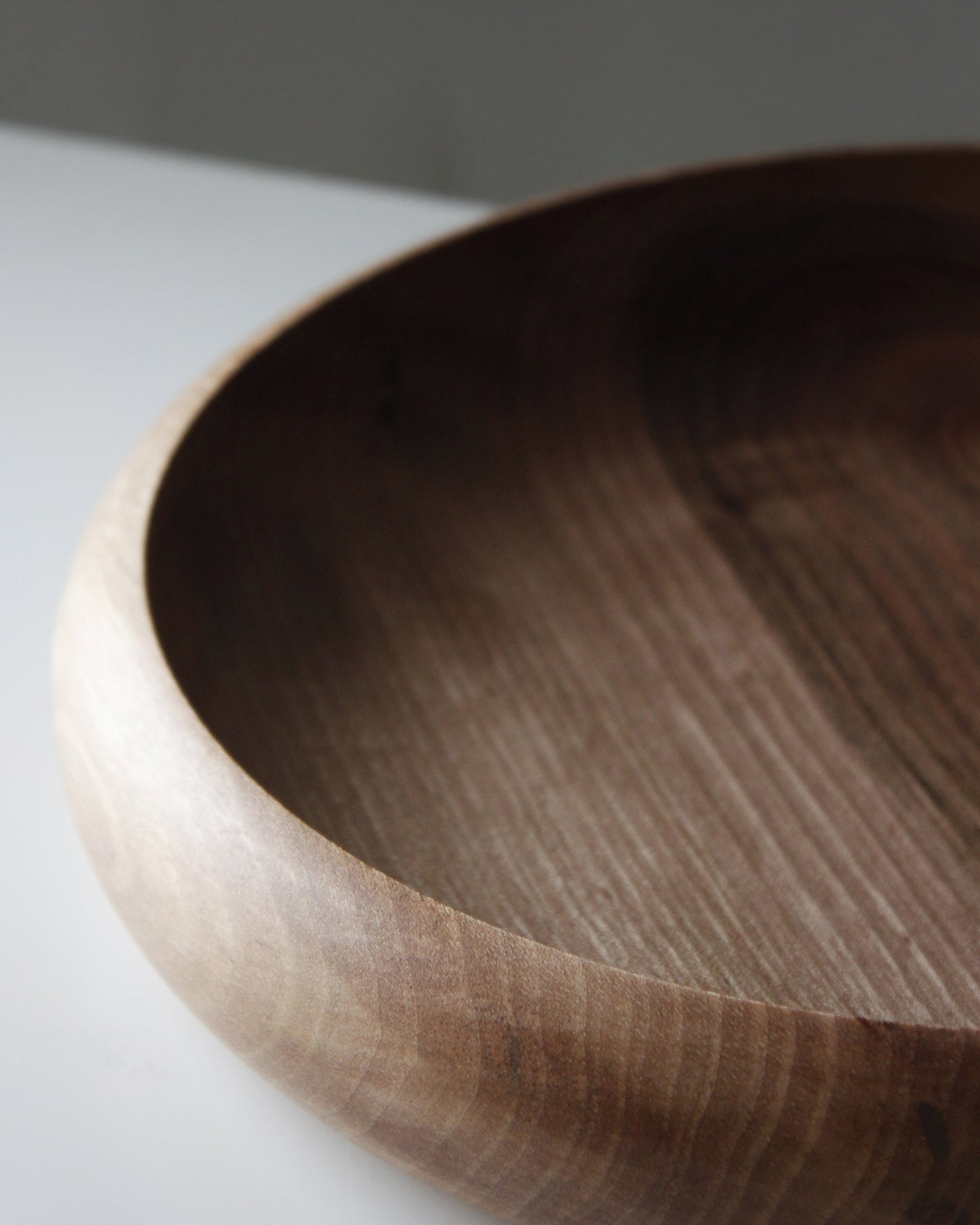 A232 Iberian Walnut Wood Center