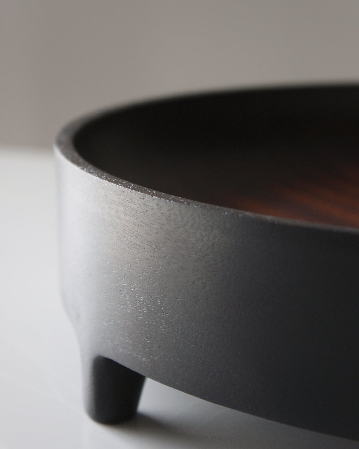 A236 Ebonized Sapele wood center