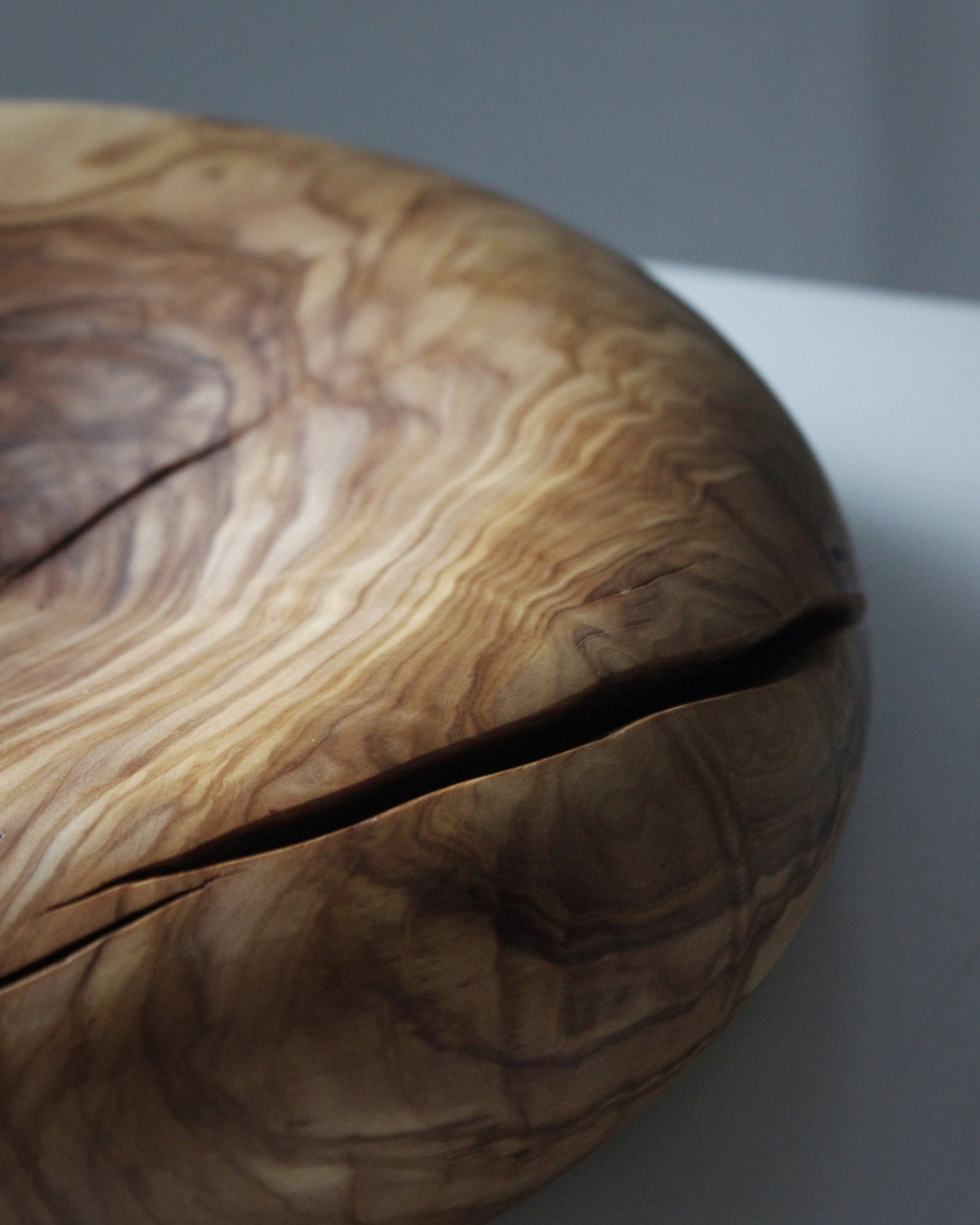 A203 Spanish Olive Wood Centerpiece