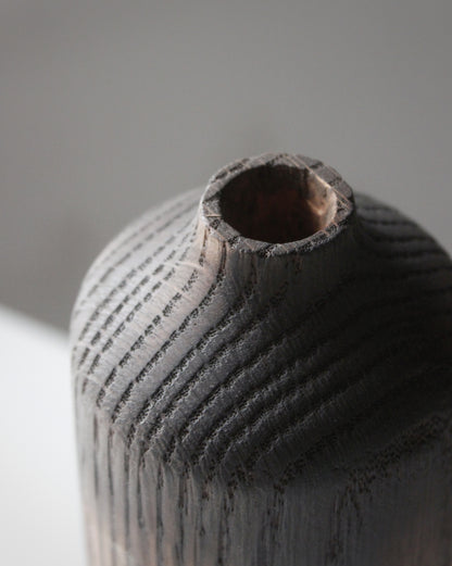 B52 Aged Red Oak Vase