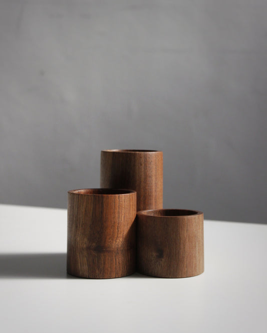 P04 Iberian Walnut Candle Holder Set