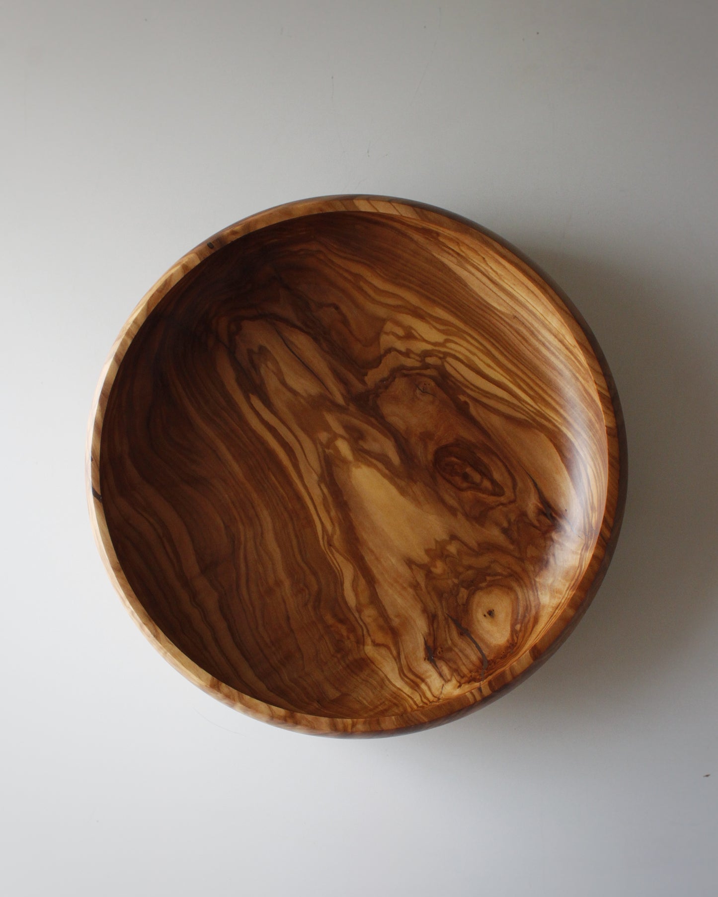A217 Spanish Olive Wood Centerpiece